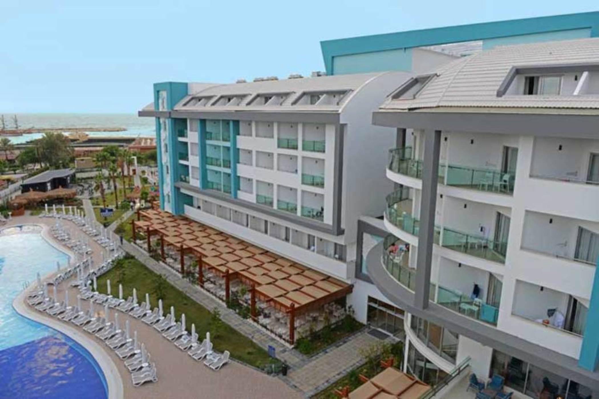 Sea Shell Resort & Spa Side Exterior photo