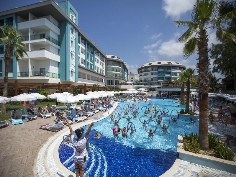 Sea Shell Resort & Spa Side Exterior photo