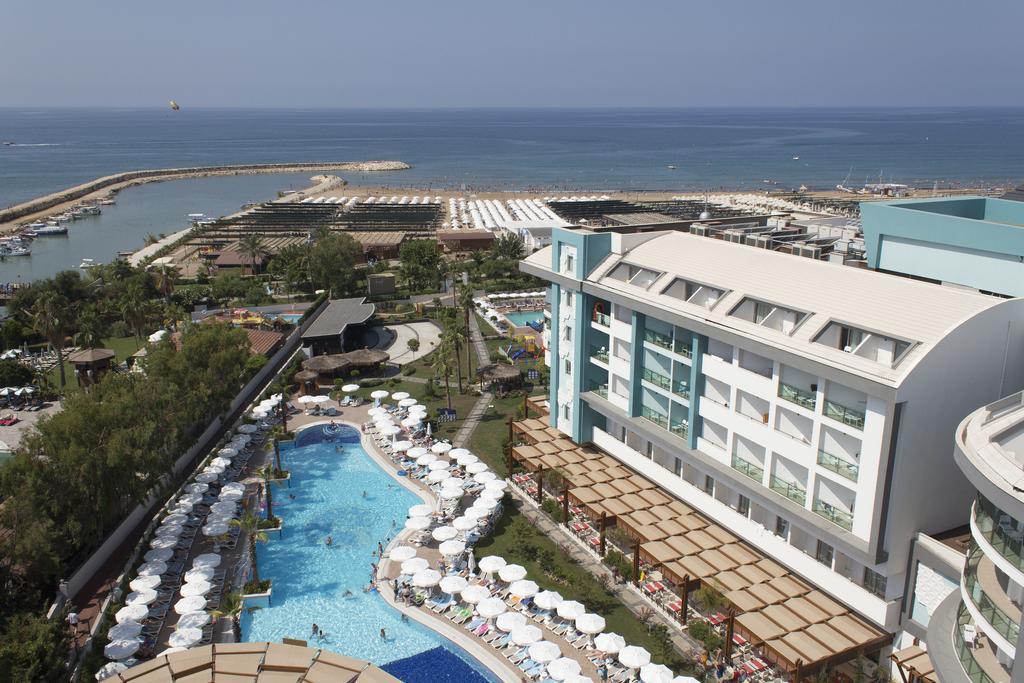 Sea Shell Resort & Spa Side Exterior photo