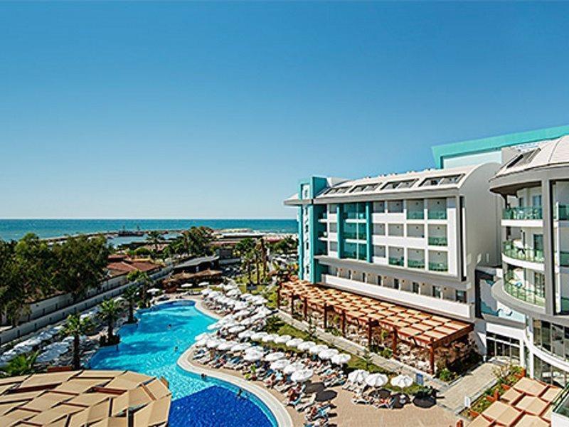 Sea Shell Resort & Spa Side Exterior photo