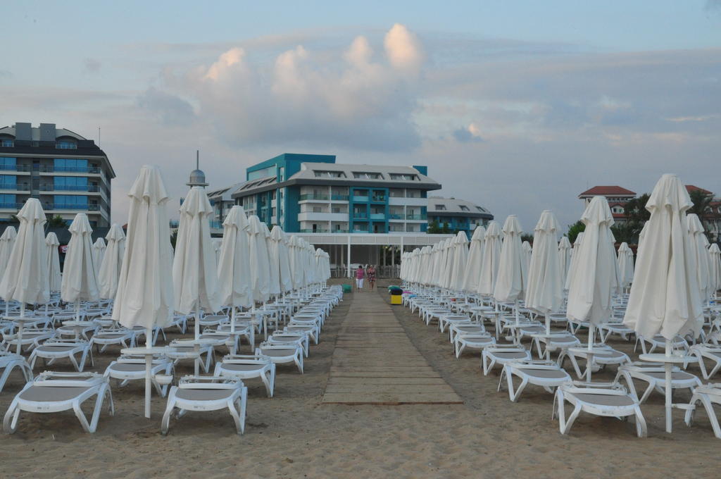 Sea Shell Resort & Spa Side Exterior photo