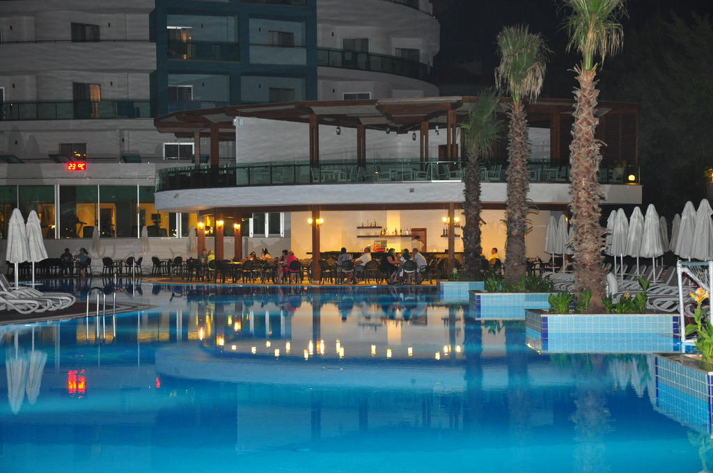 Sea Shell Resort & Spa Side Exterior photo