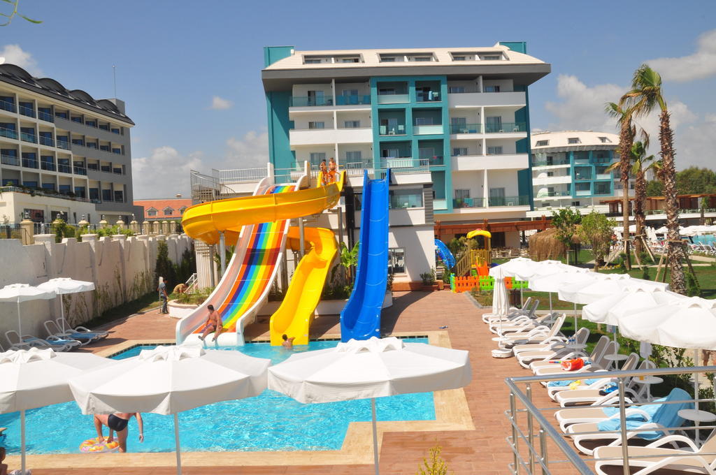 Sea Shell Resort & Spa Side Exterior photo